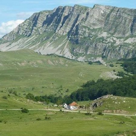 Cemerno Cottage Gacko Zewnętrze zdjęcie