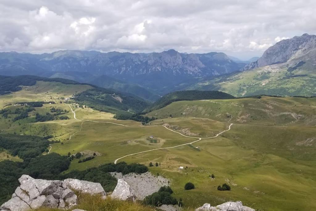 Cemerno Cottage Gacko Zewnętrze zdjęcie