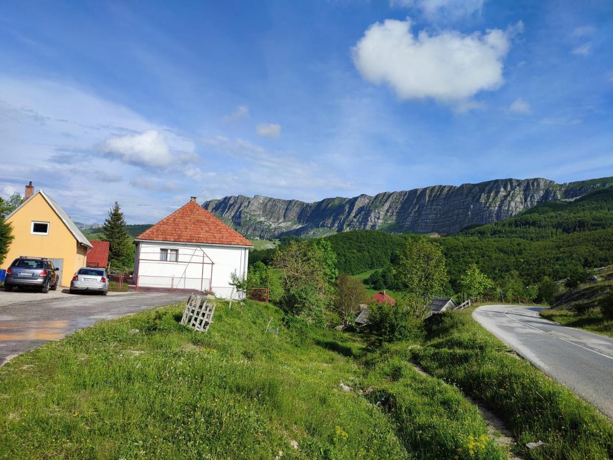 Cemerno Cottage Gacko Zewnętrze zdjęcie