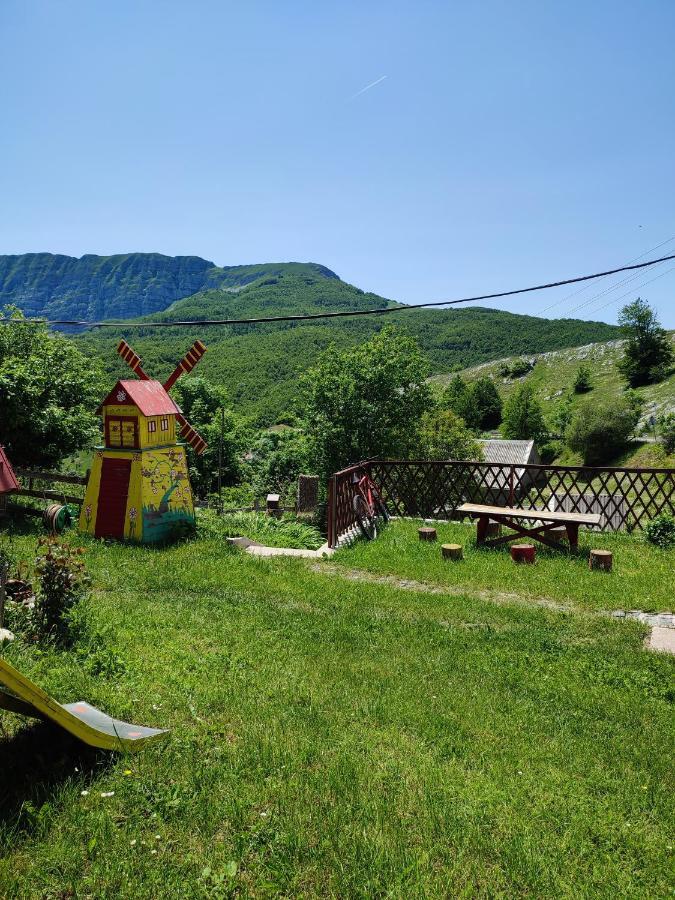 Cemerno Cottage Gacko Zewnętrze zdjęcie