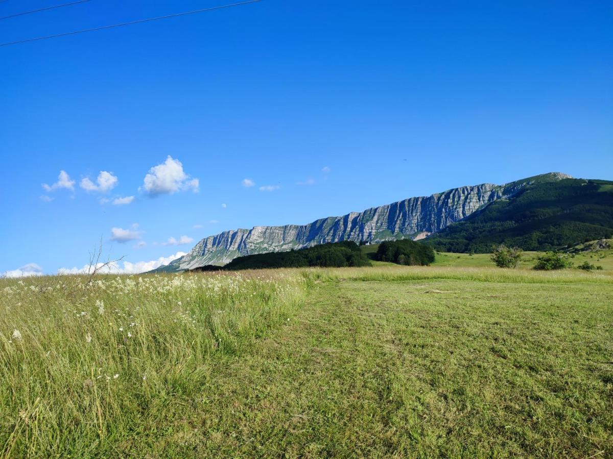 Cemerno Cottage Gacko Zewnętrze zdjęcie
