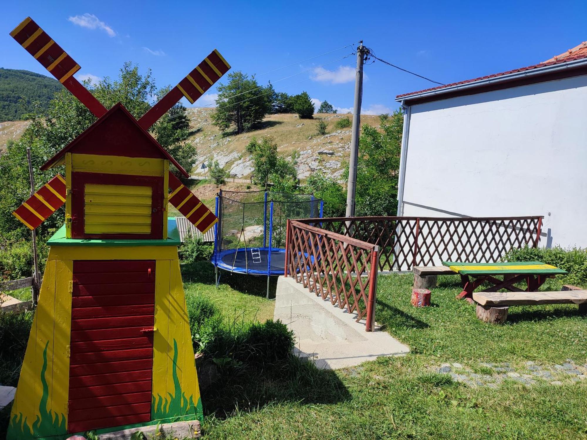 Cemerno Cottage Gacko Zewnętrze zdjęcie